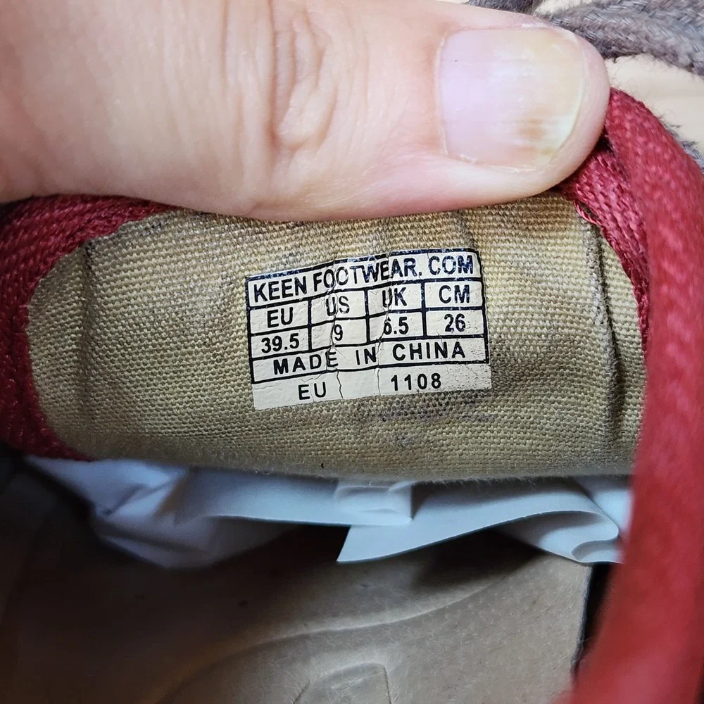 Keen Sz 9 Brown Suede Vibram Sole Hiking Walking Shoes Trail Sneaker Gorpcore